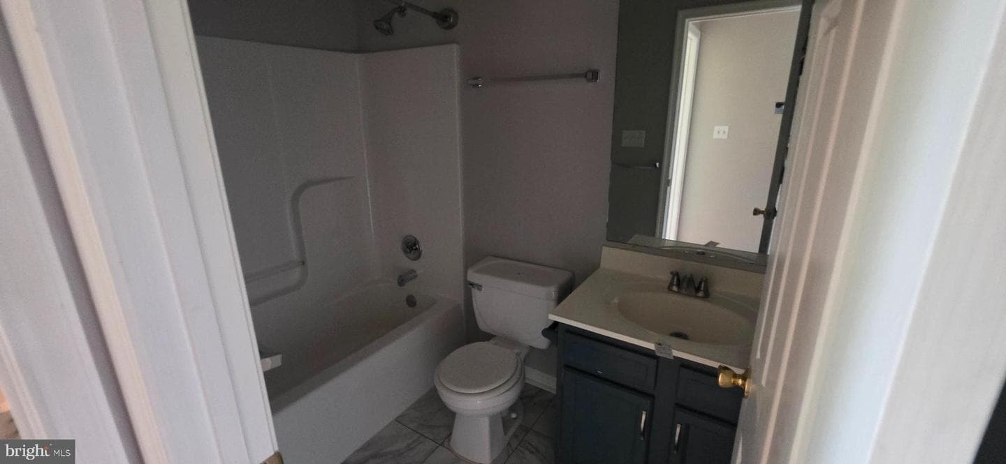 983 Meadow Court photo 40