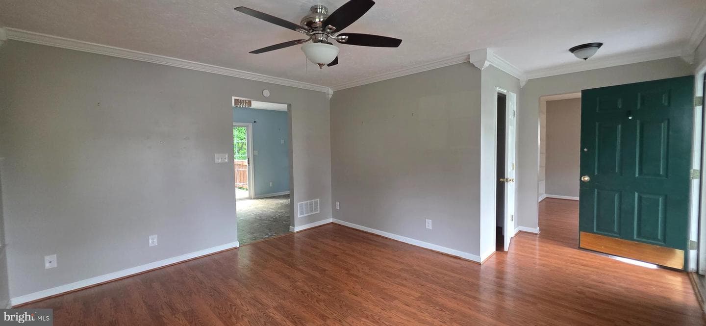 983 Meadow Court photo 5