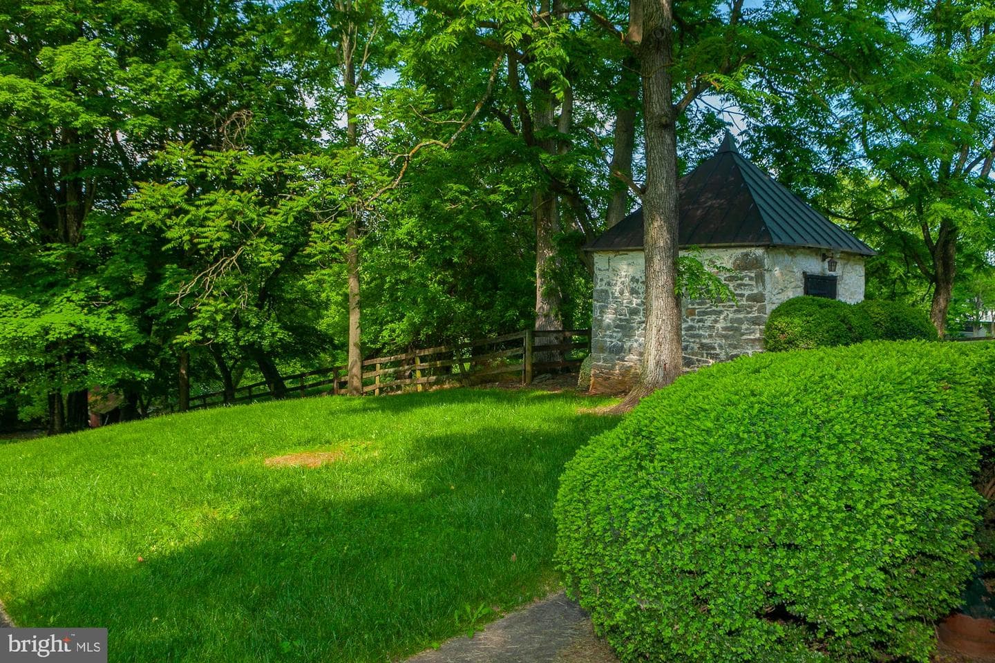 123 Old Mill Road photo 79