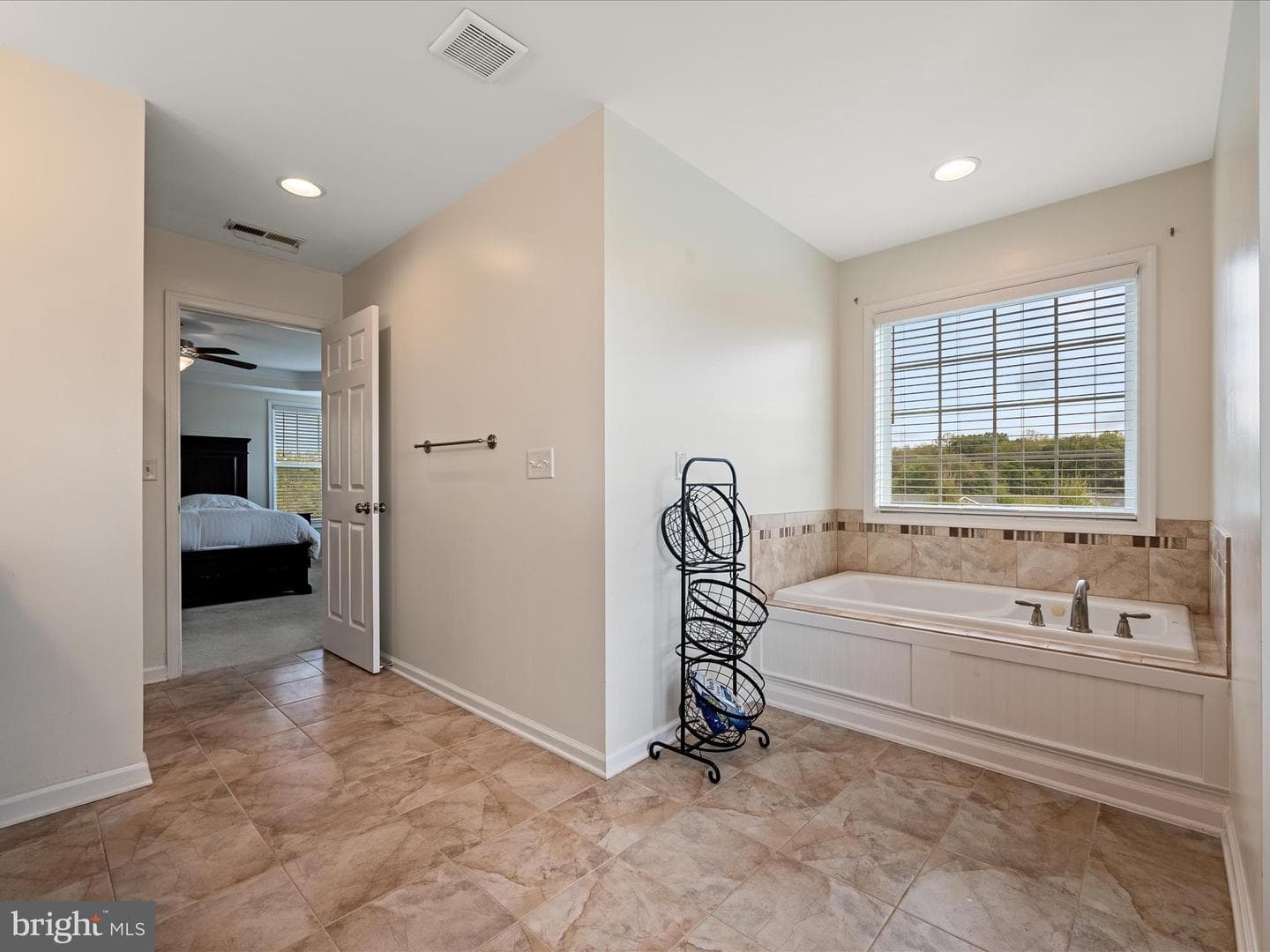 80 Varick Trail photo 36