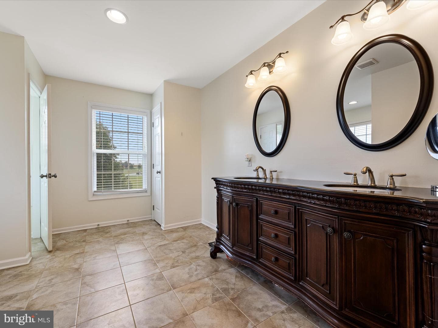 80 Varick Trail photo 39