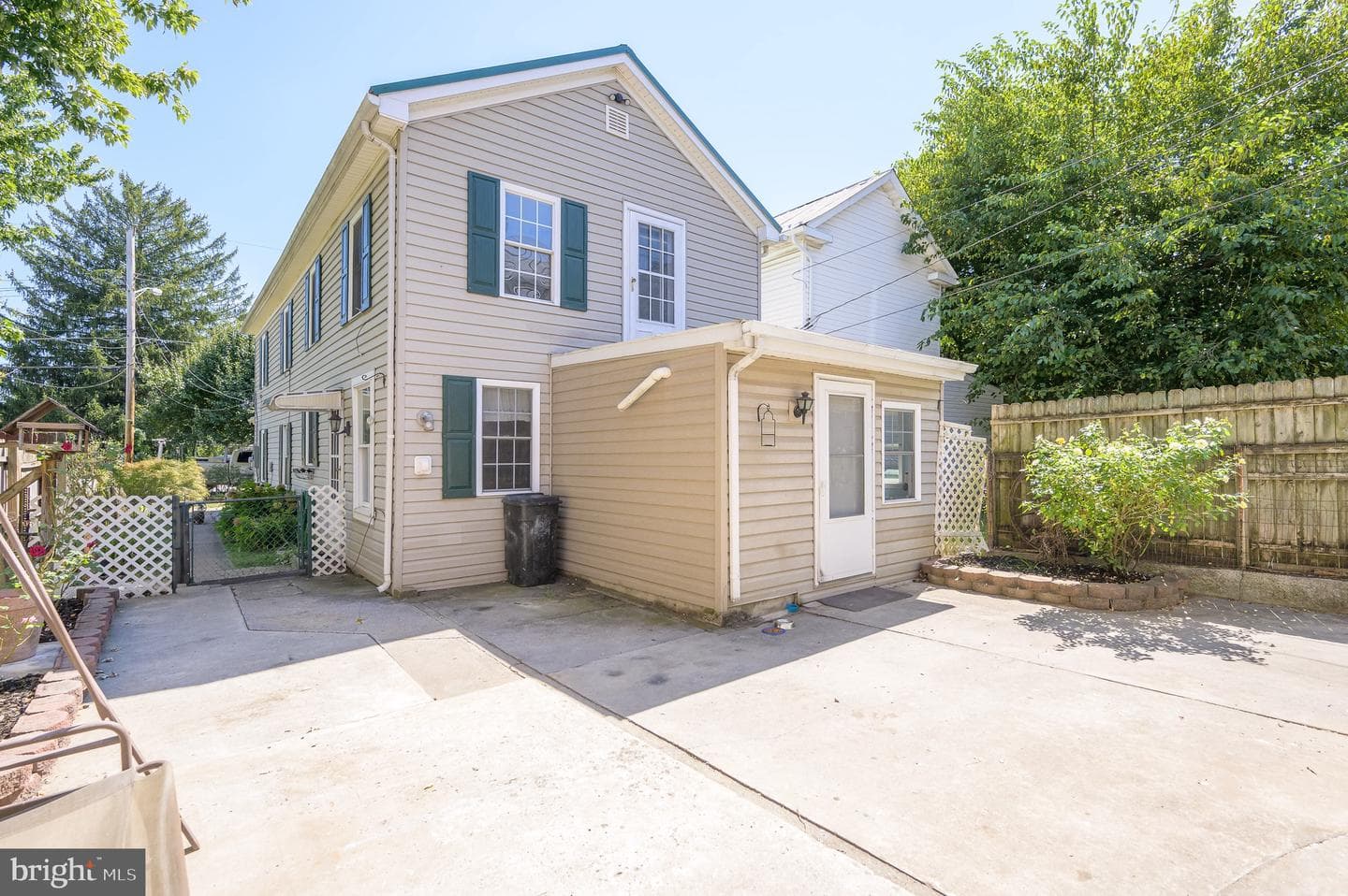 485 Porter Avenue photo 17