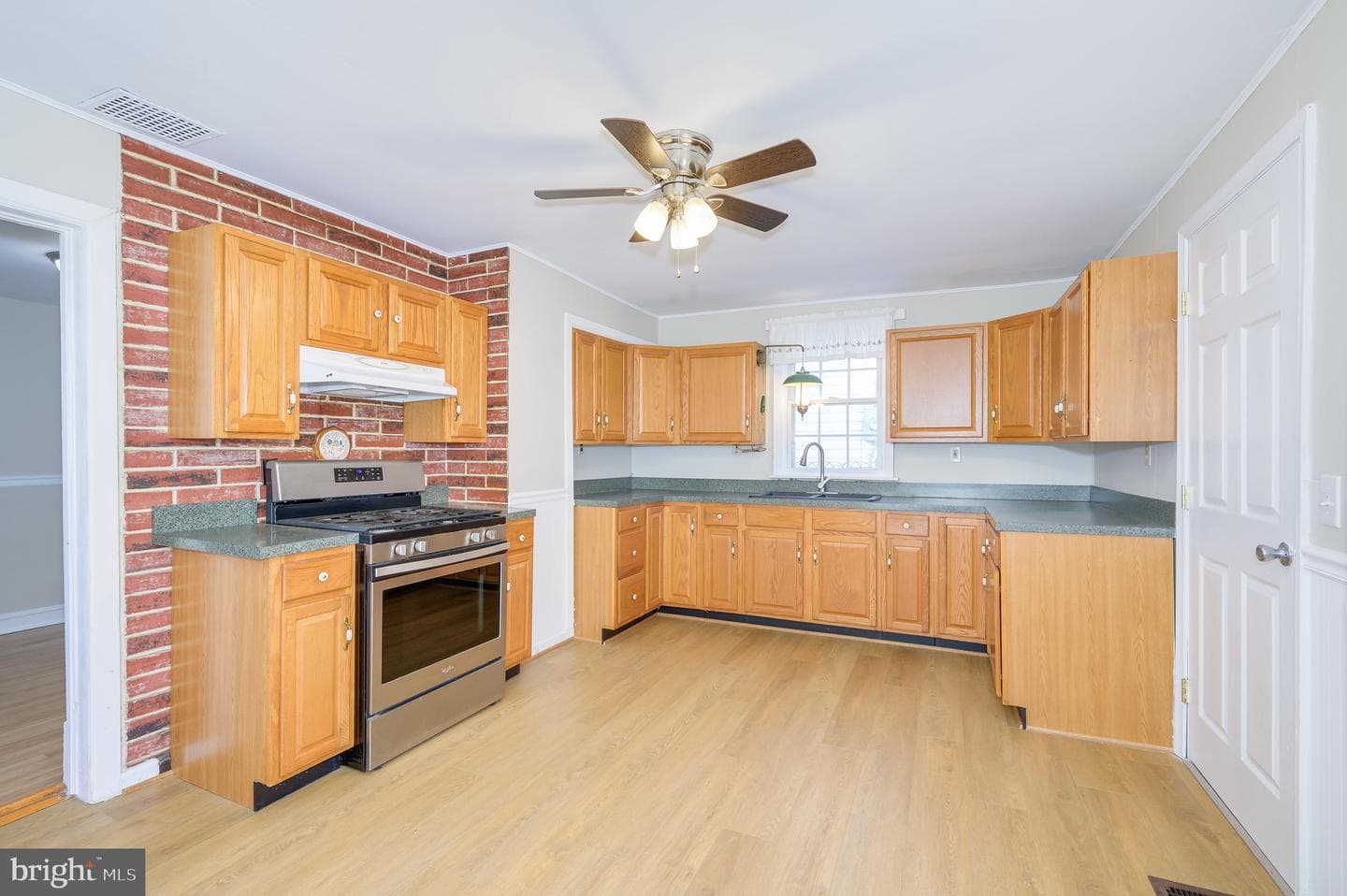 485 Porter Avenue photo 40