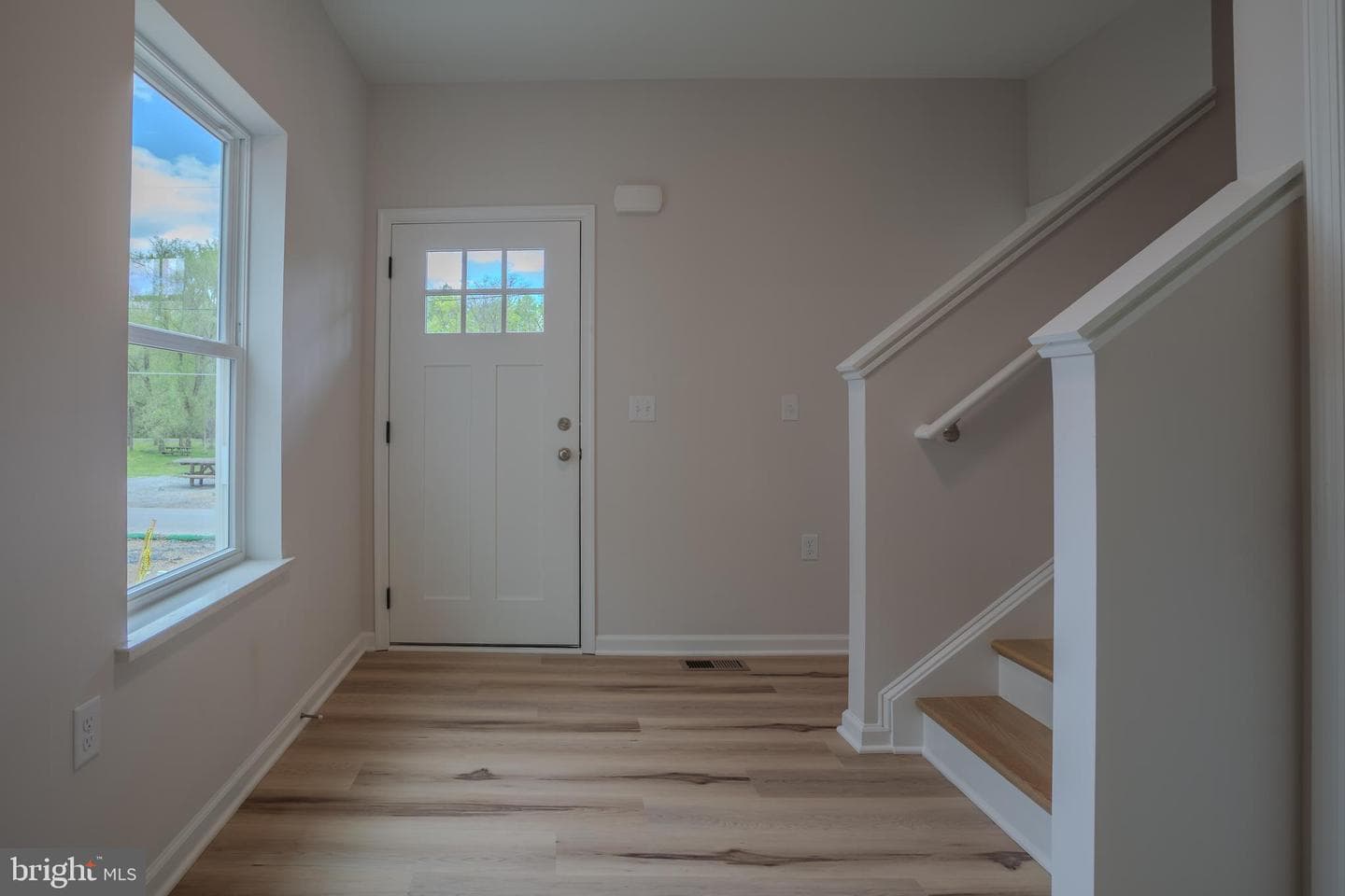 517 S. Spring Street photo 8
