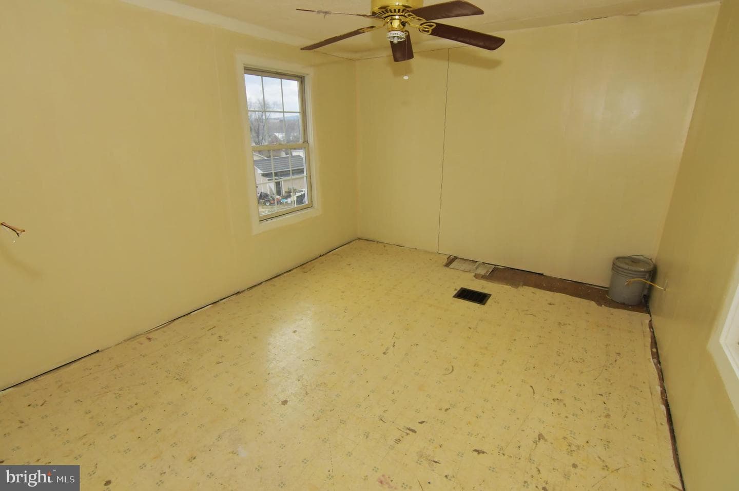526 N High Street photo 11