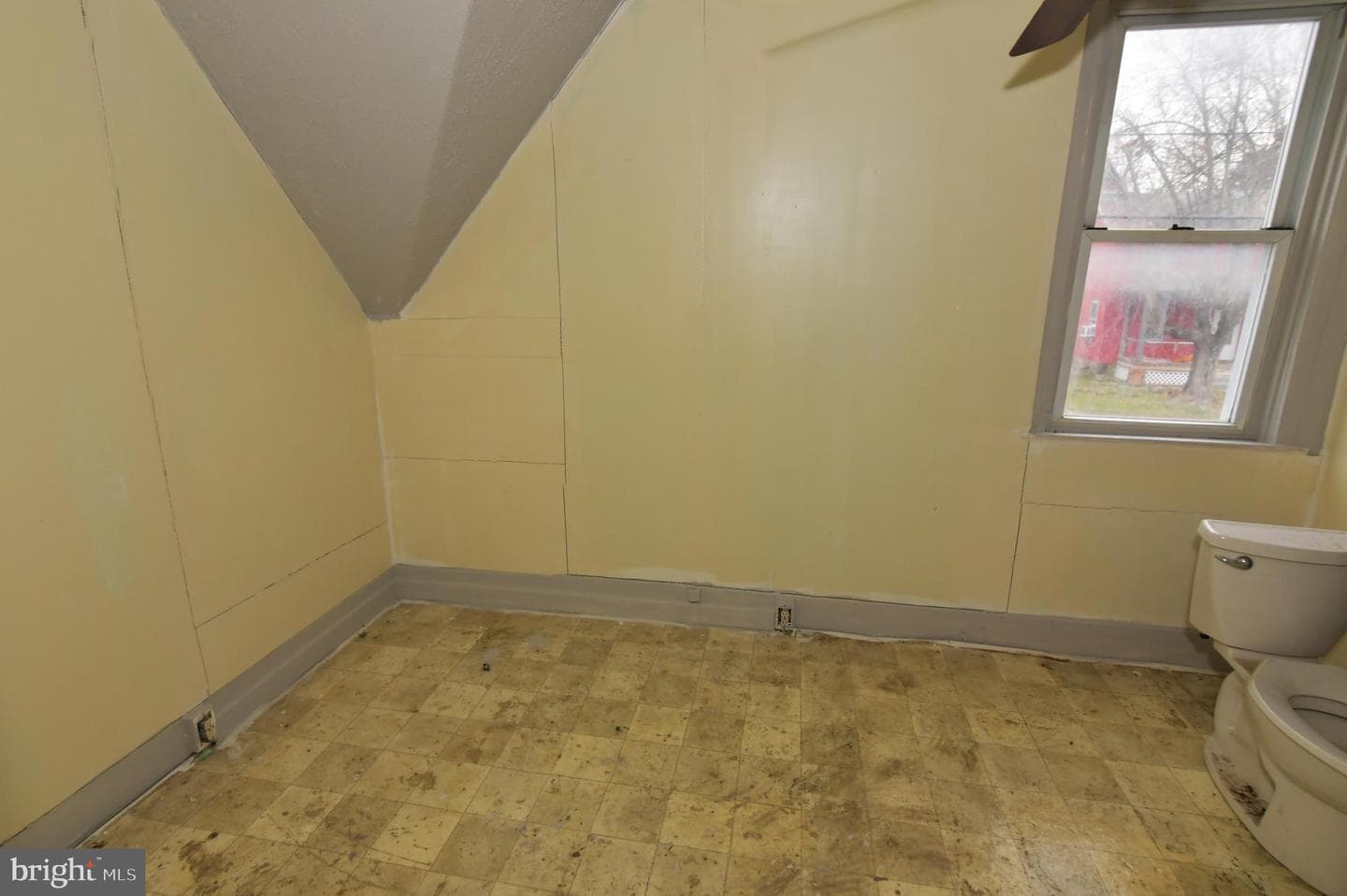 526 N High Street photo 14