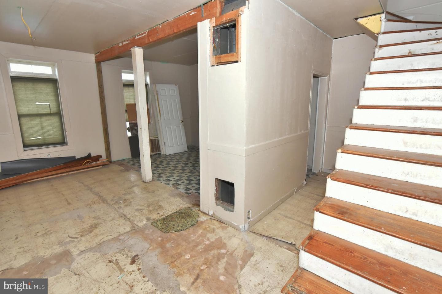 526 N High Street photo 6
