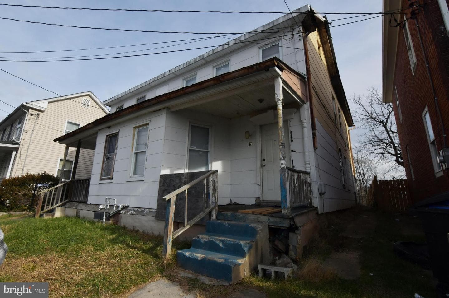 122 S High St photo 4