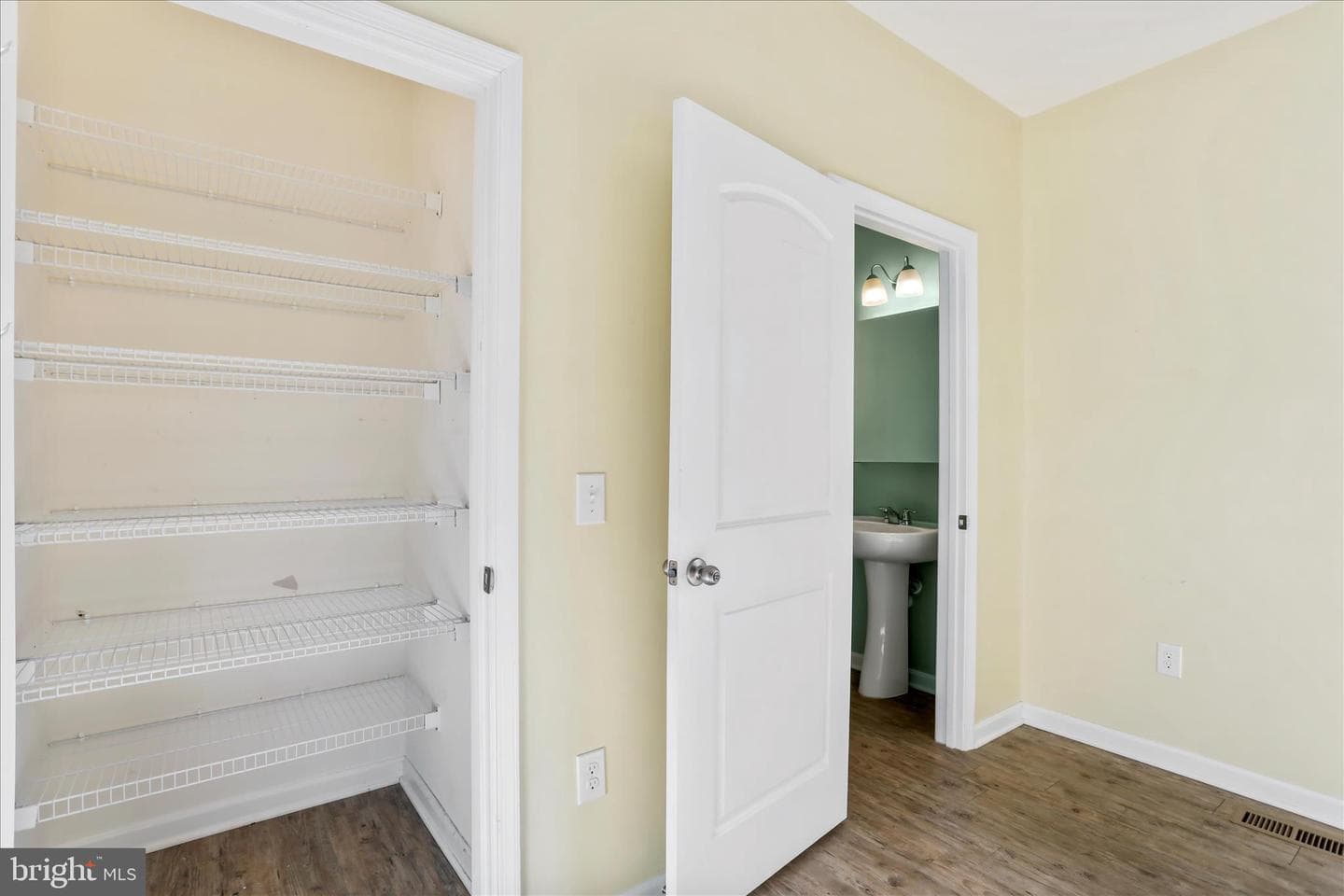 134 Drexel Court photo 19