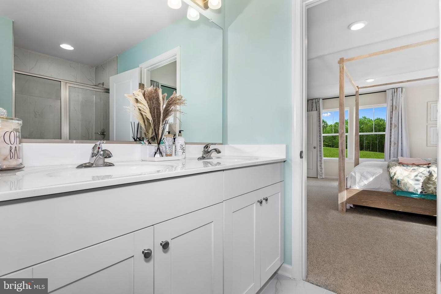 230 Leader Road photo 7