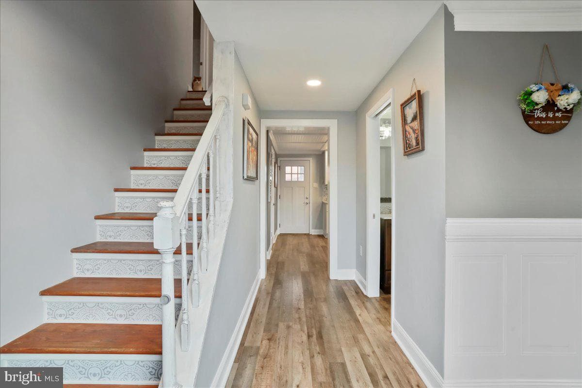 102 Basswood Drive photo 2