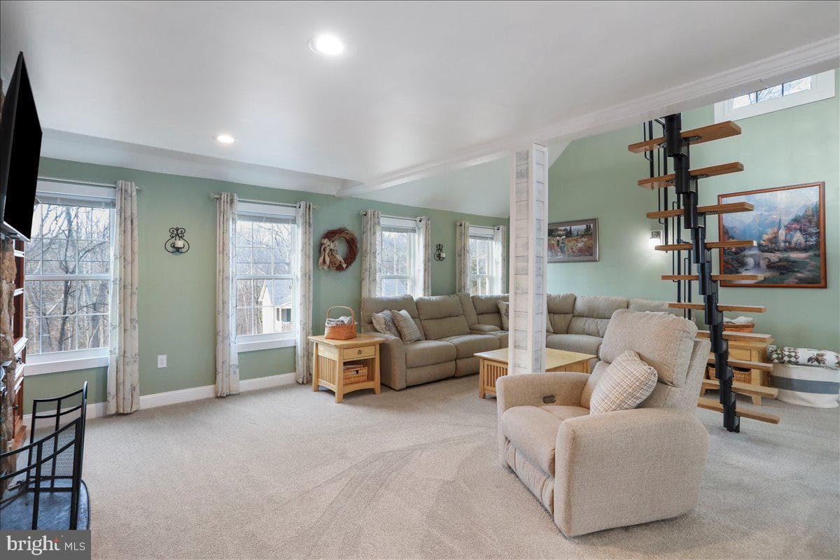 102 Basswood Drive photo 21