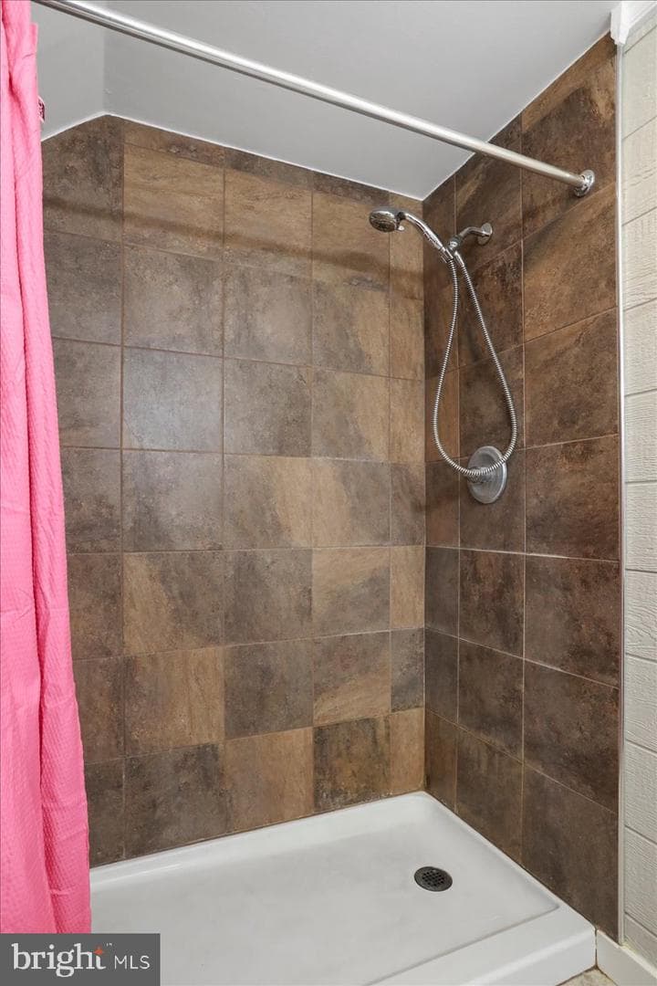 102 Basswood Drive photo 30