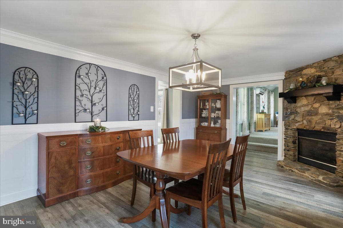 102 Basswood Drive photo 5