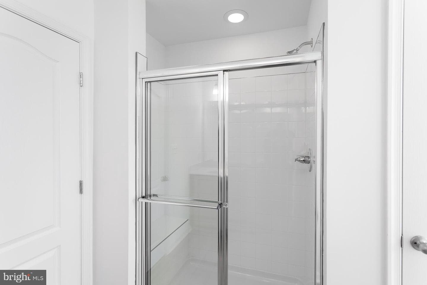 Tbb Outrigger Road #glenshaw Ii photo 25