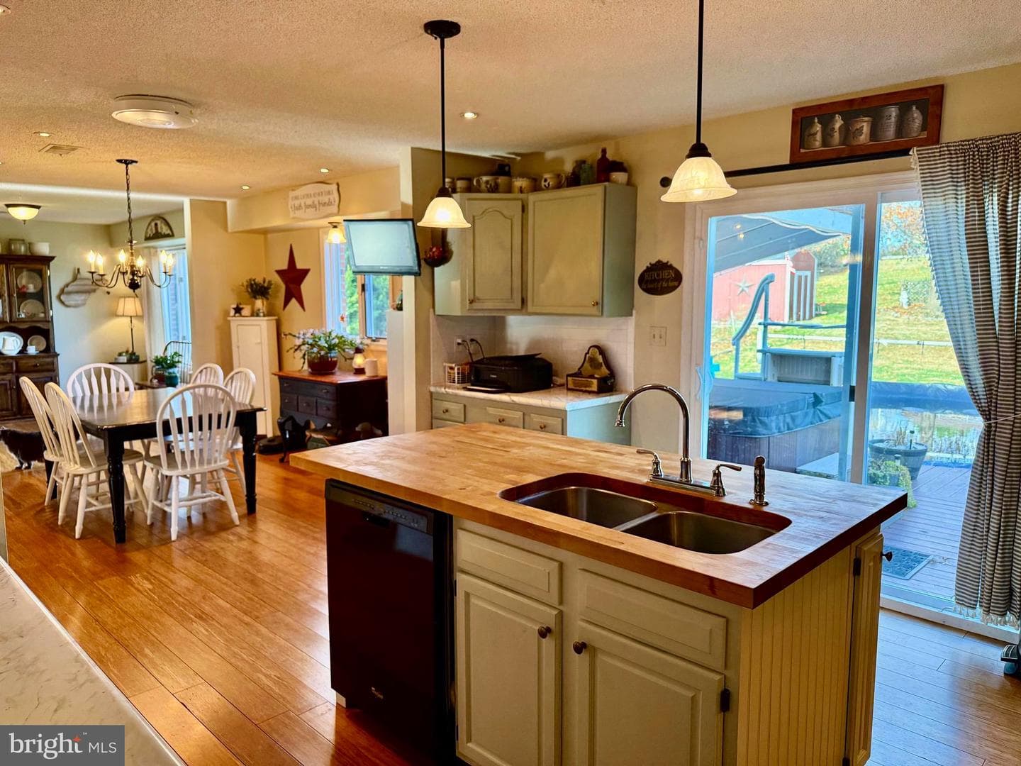 752 Panorama Drive photo 27