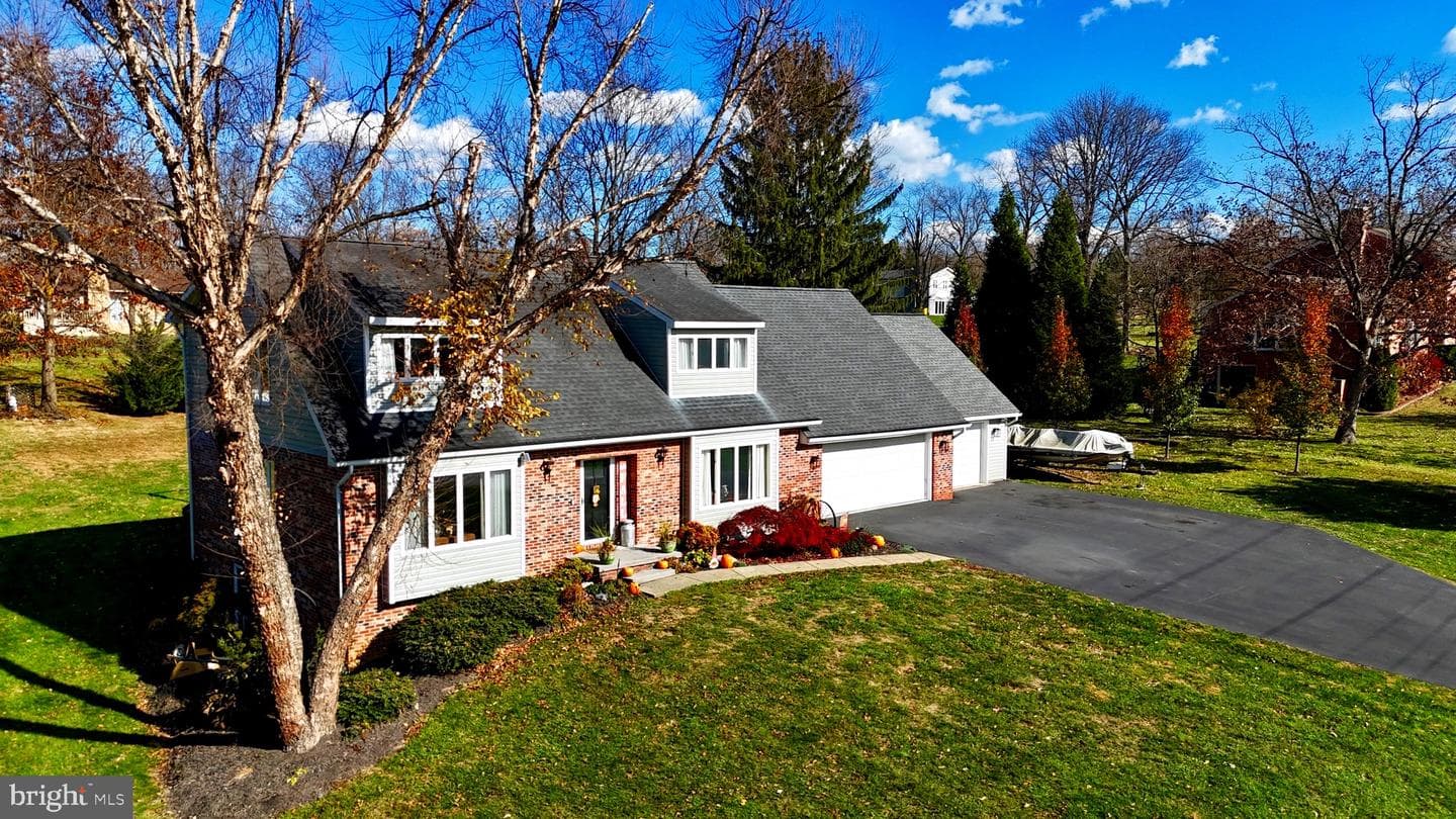 752 Panorama Drive photo 4