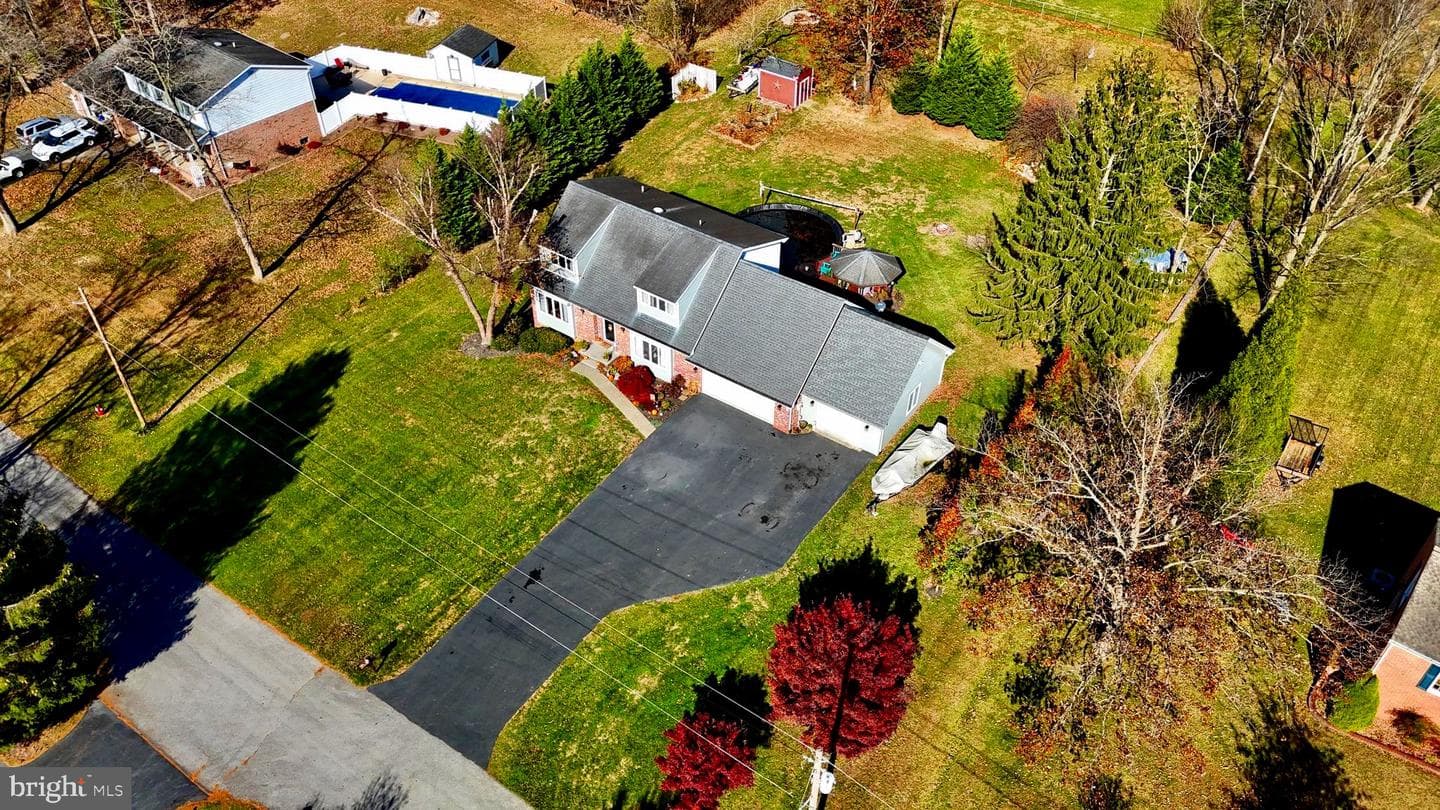 752 Panorama Drive photo 5