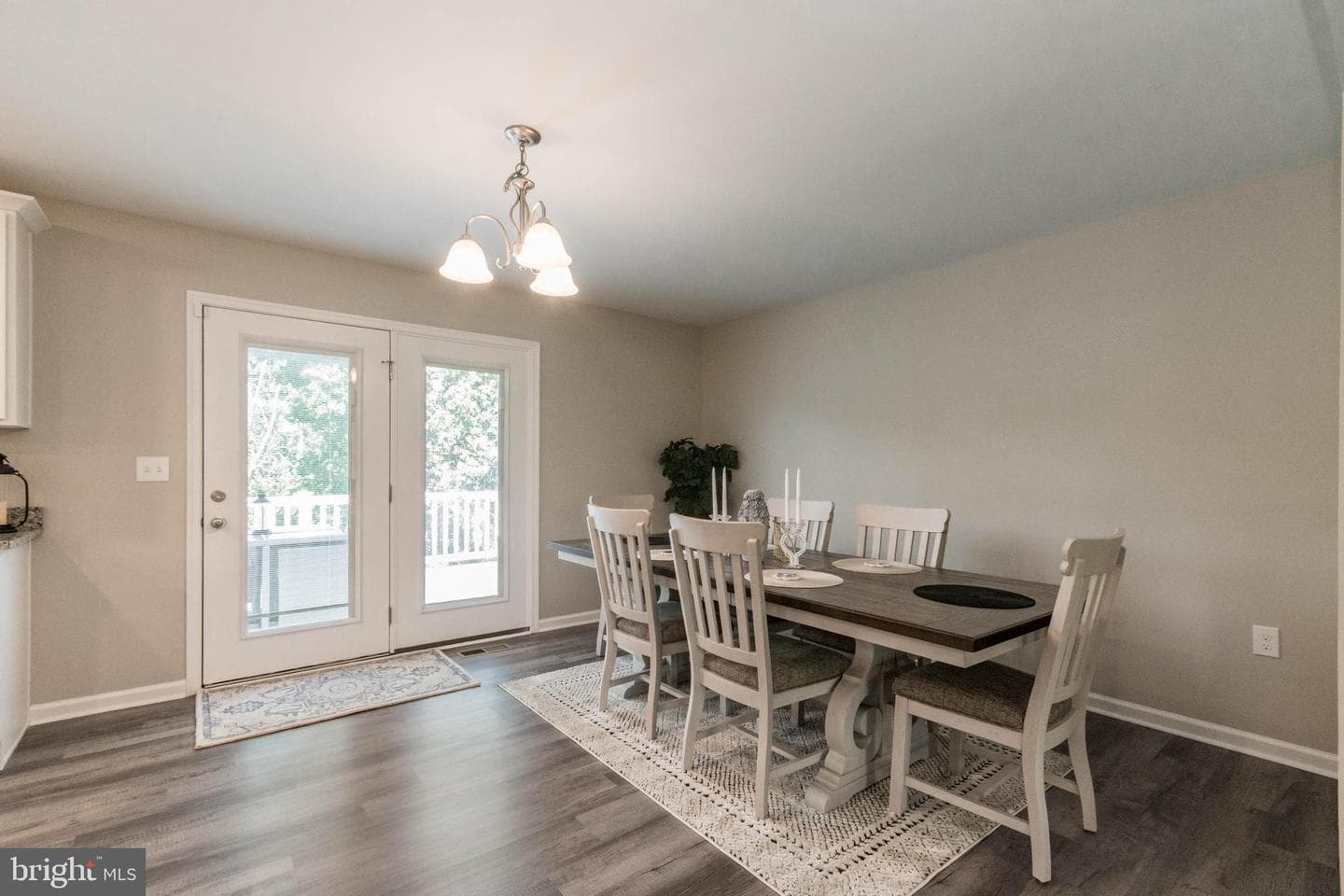 342 Europa Way photo 12