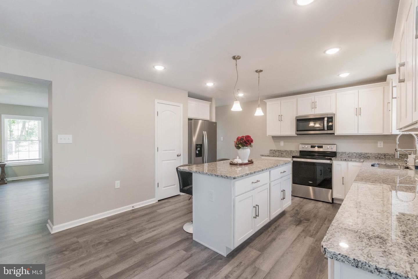 342 Europa Way photo 18