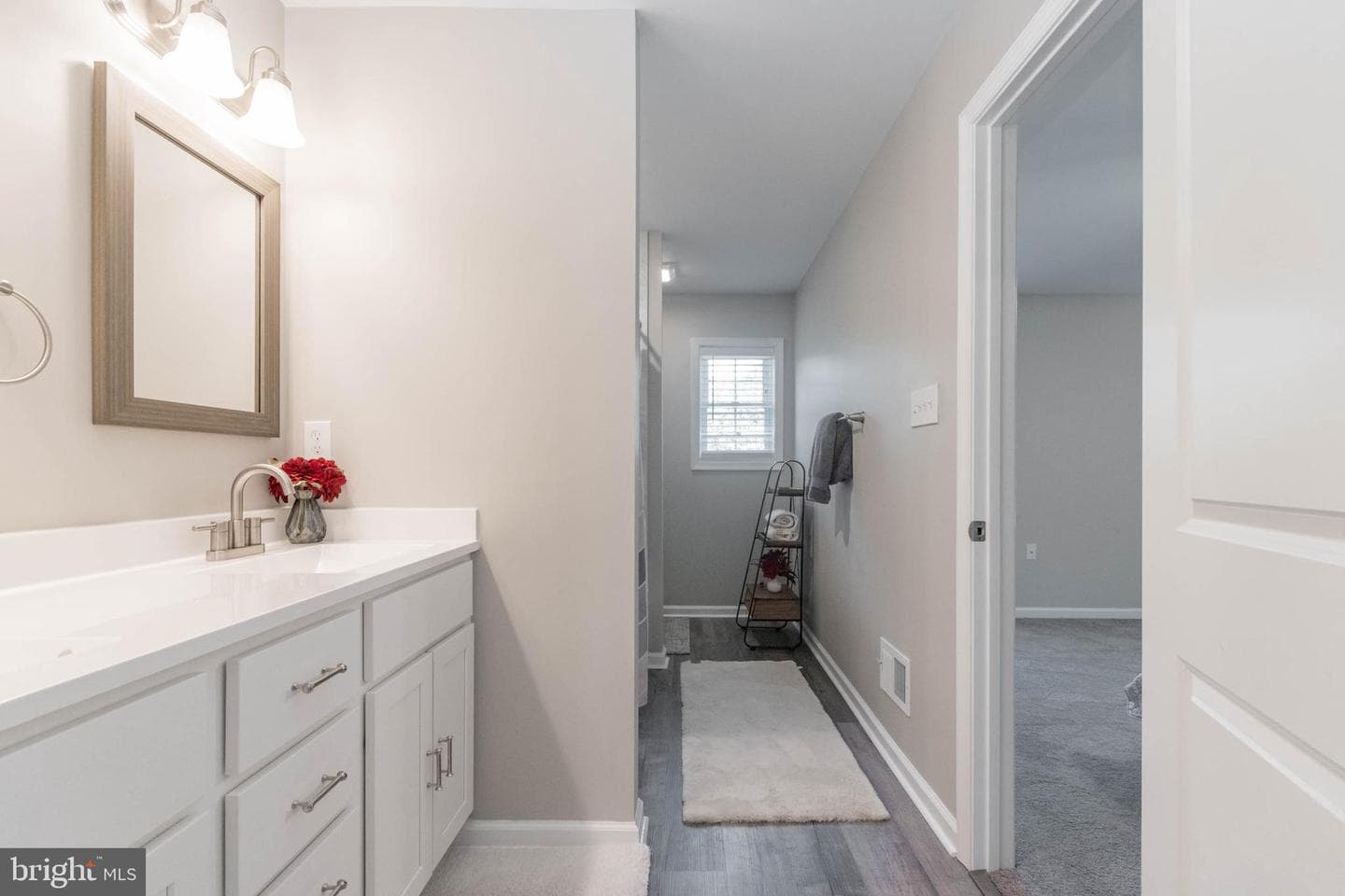 342 Europa Way photo 26