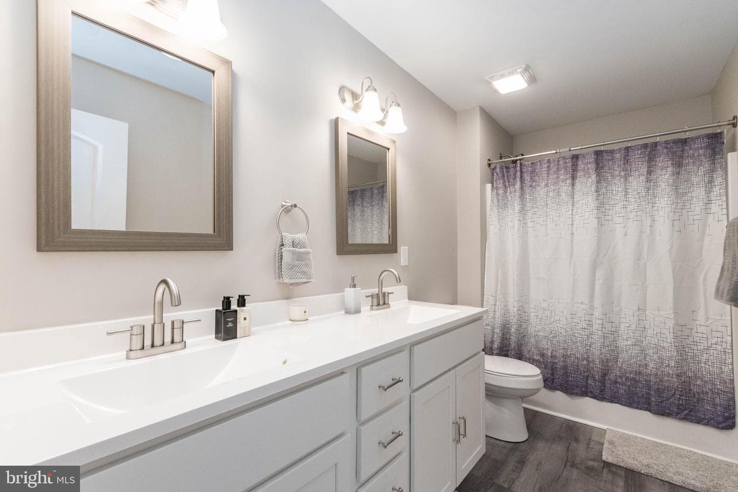 342 Europa Way photo 34