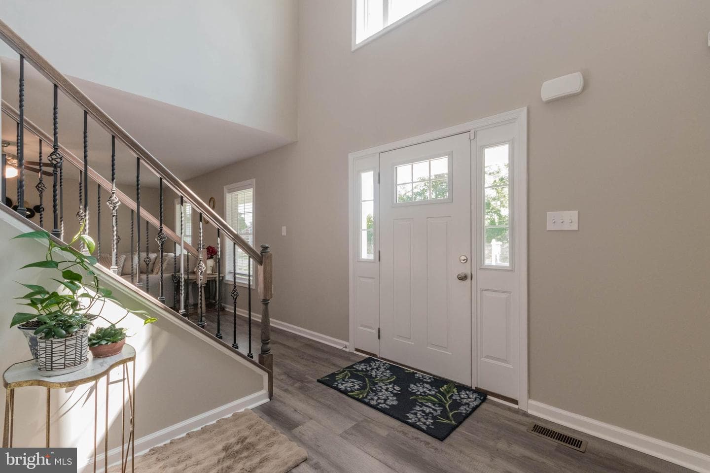 342 Europa Way photo 6