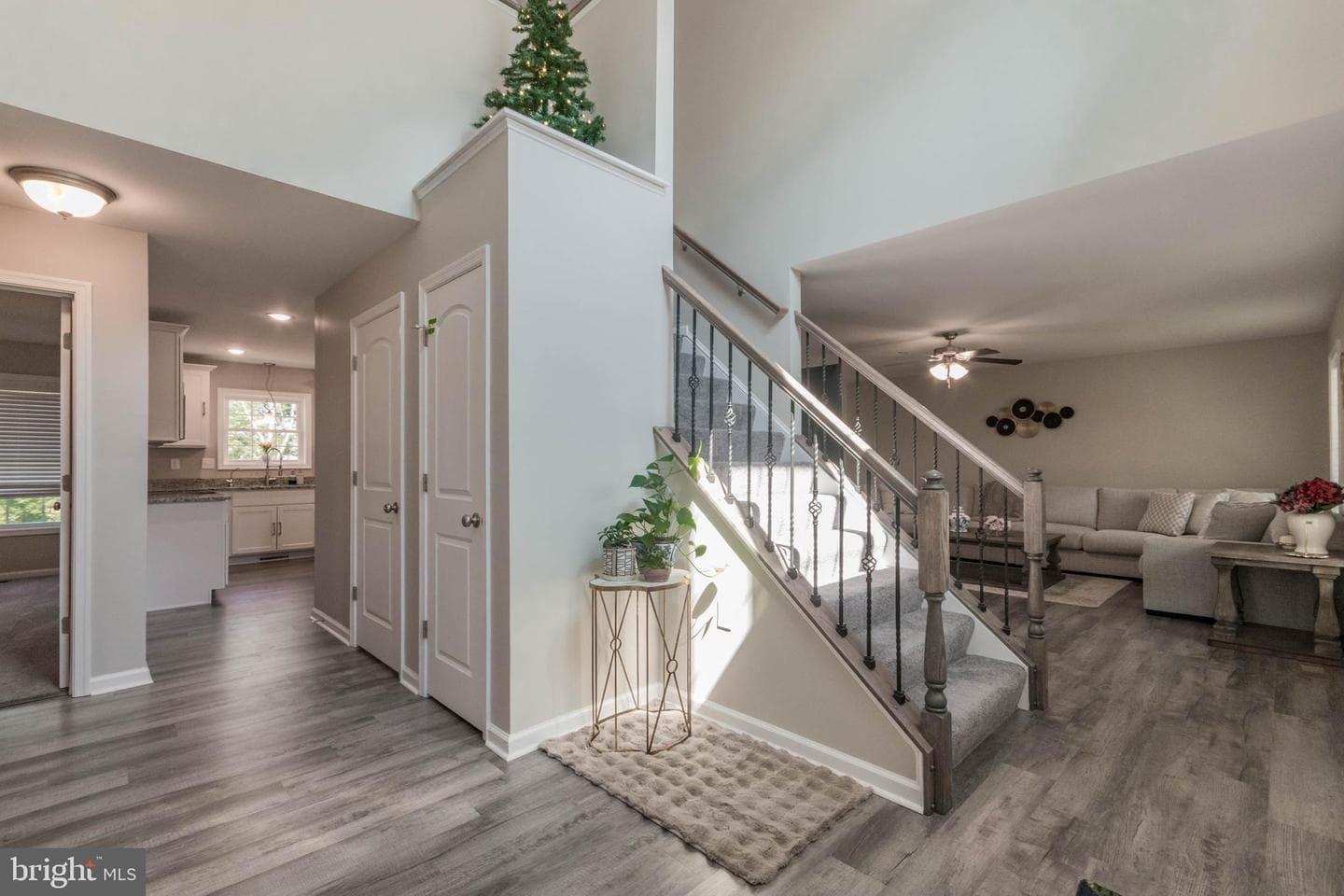 342 Europa Way photo 7
