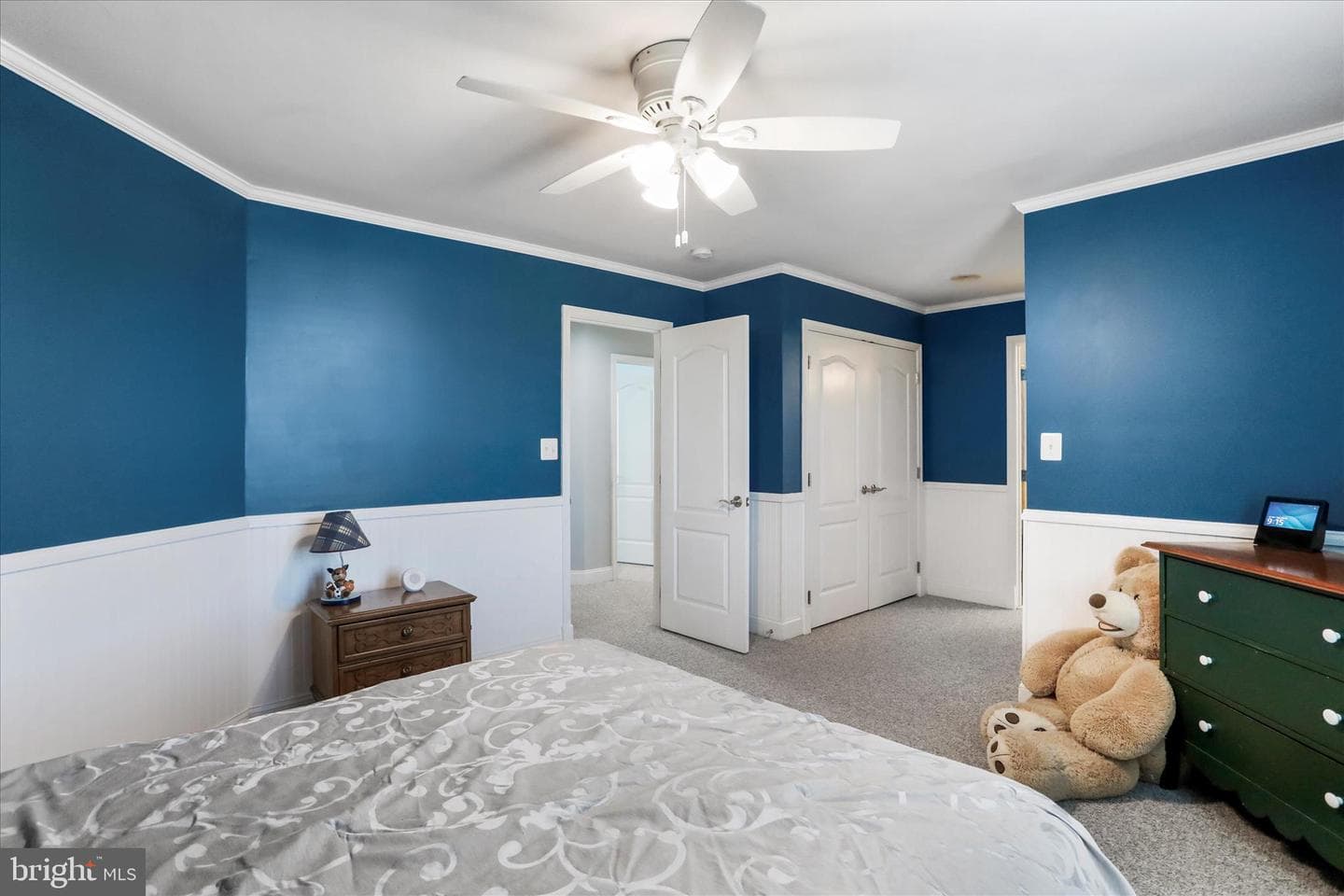 1073 Hallmark Drive photo 26