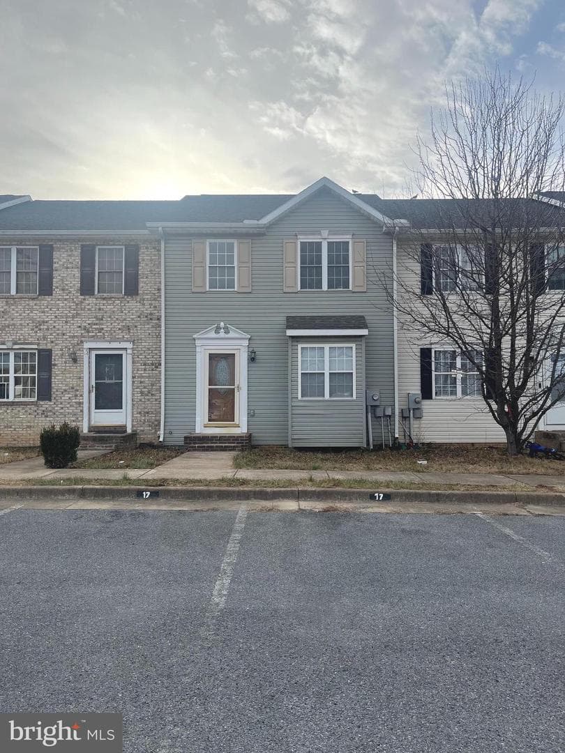17 Electra Court photo 2