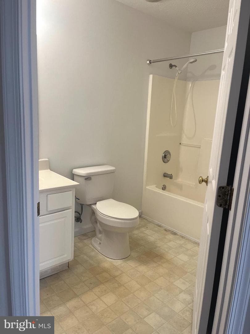 17 Electra Court photo 5