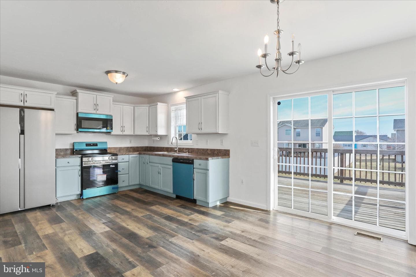 82 Bishop Avenue photo 4