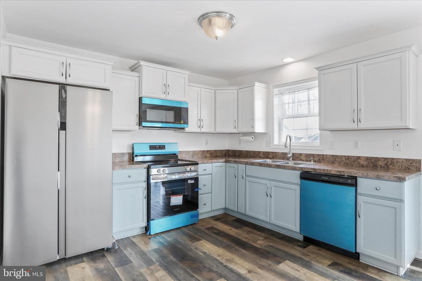 82 Bishop Avenue photo 6