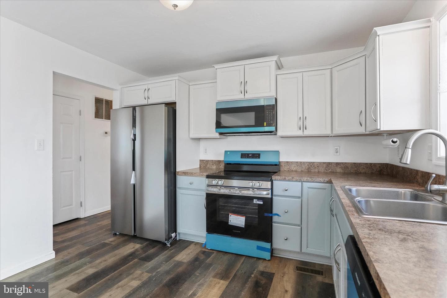 82 Bishop Avenue photo 8