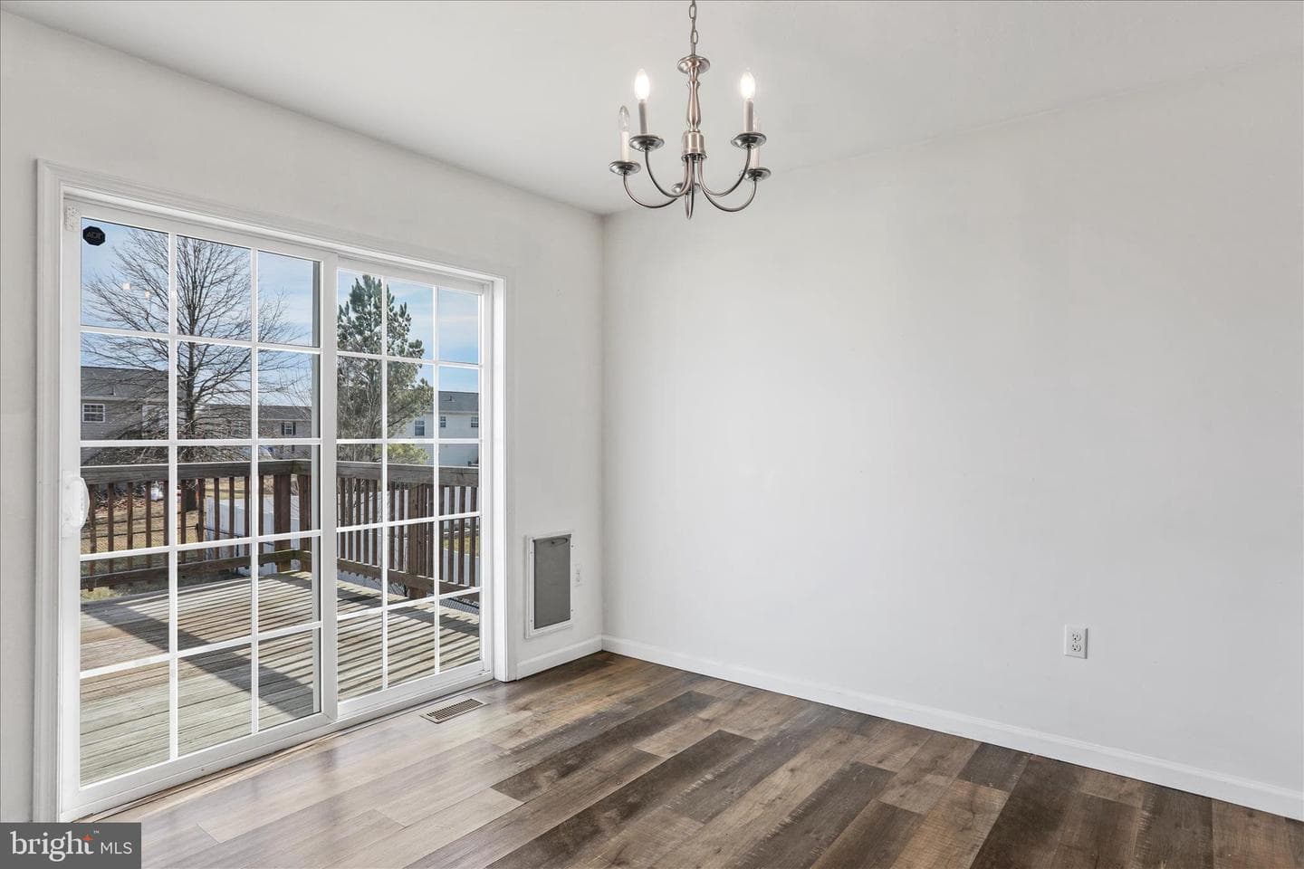 82 Bishop Avenue photo 9