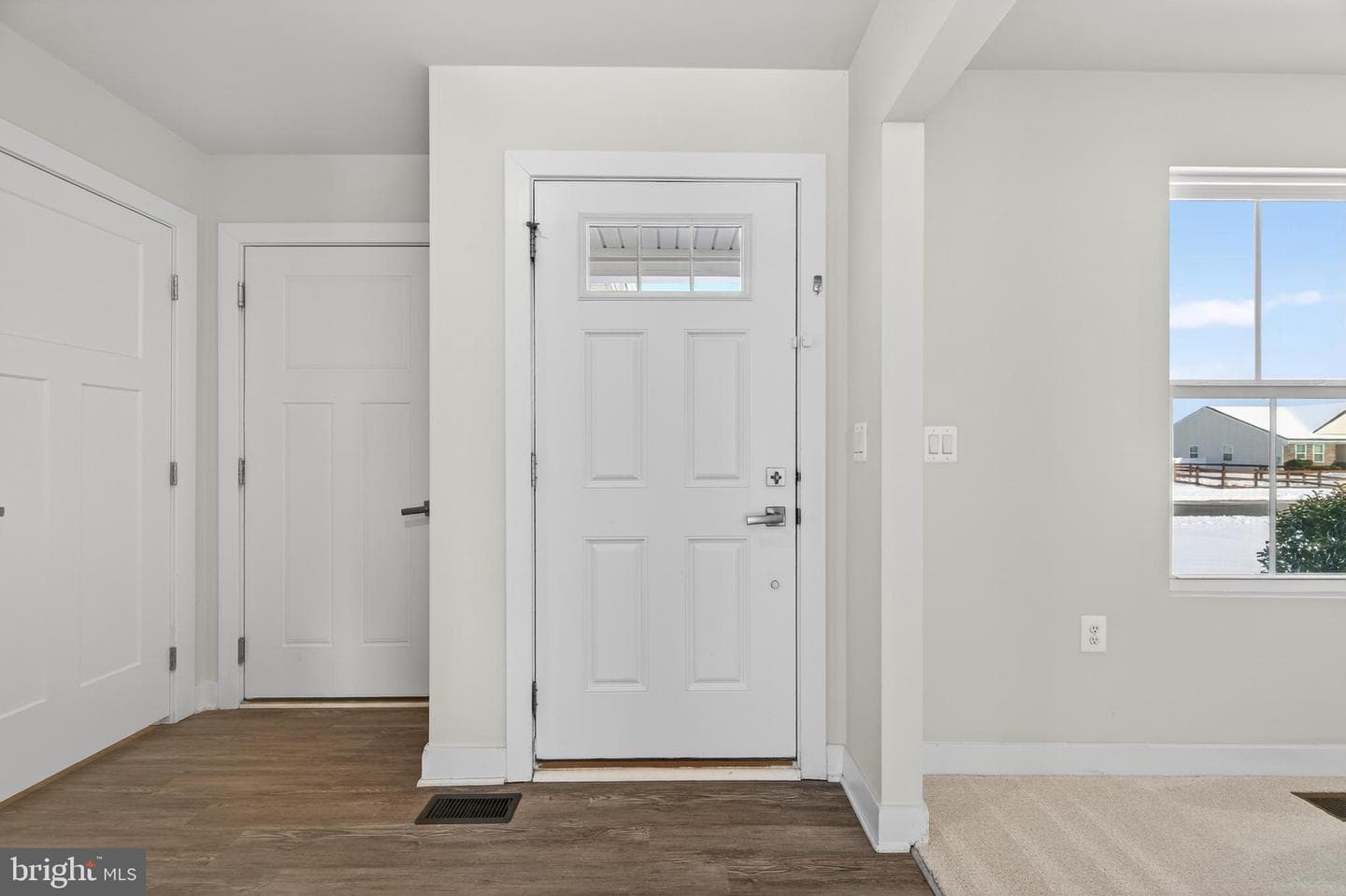 54 Norfolk Lane photo 4