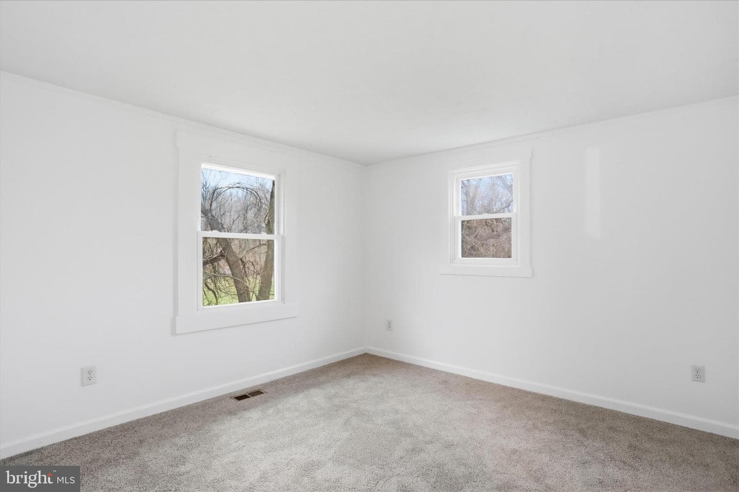 2883 Williamsport Pike photo 18