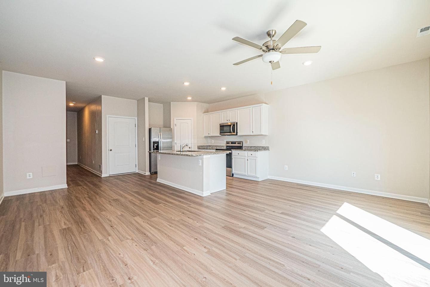 120 Paddington Street photo 9