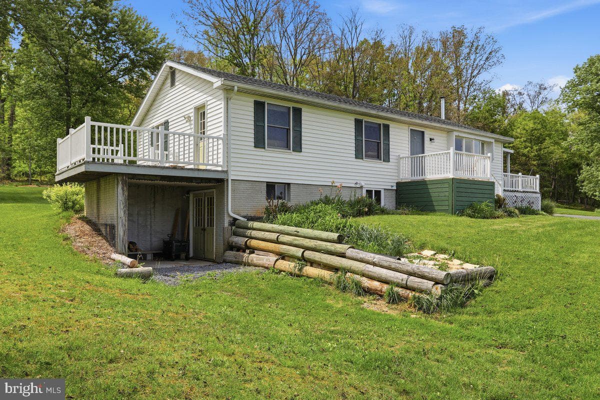 7941 Hedgesville Road photo 47