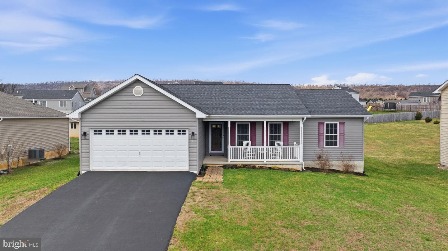 82 Latrobe Drive photo 2