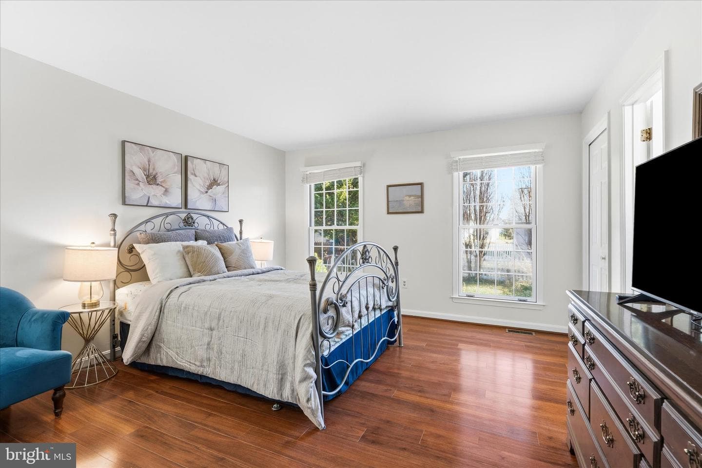 51 Pembroke Lane photo 23