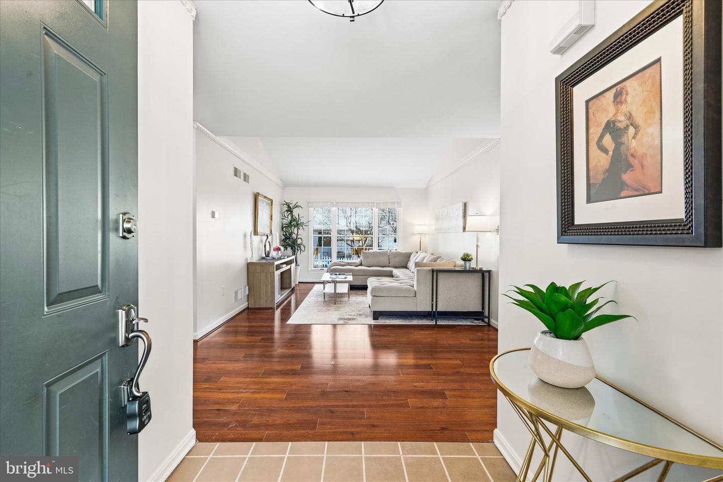 51 Pembroke Lane photo 6
