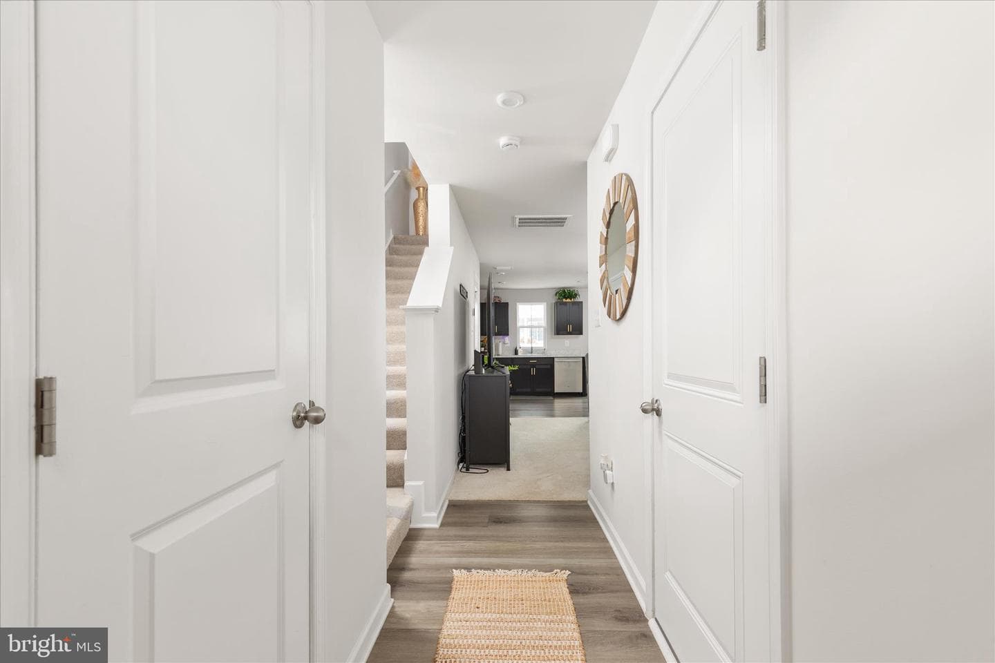 130 Calais Place photo 4