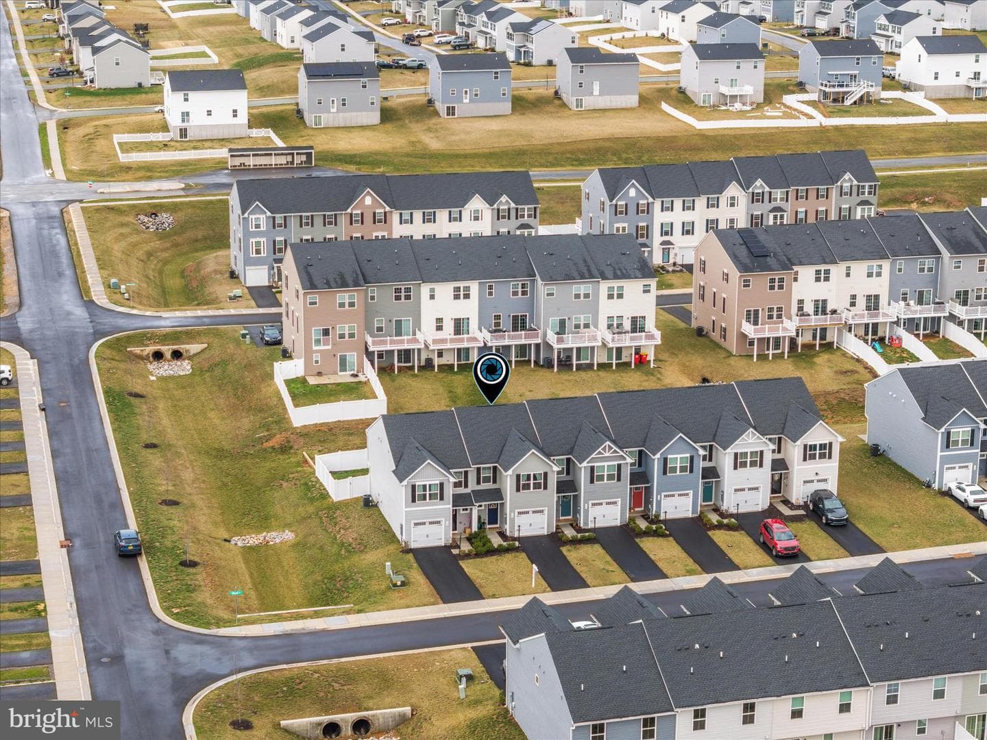130 Calais Place photo 46