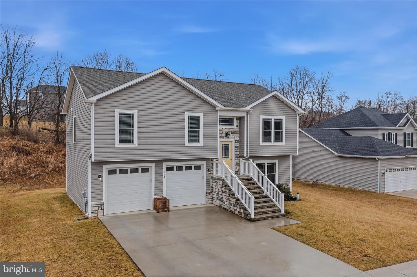 174 Brant Lane photo 4