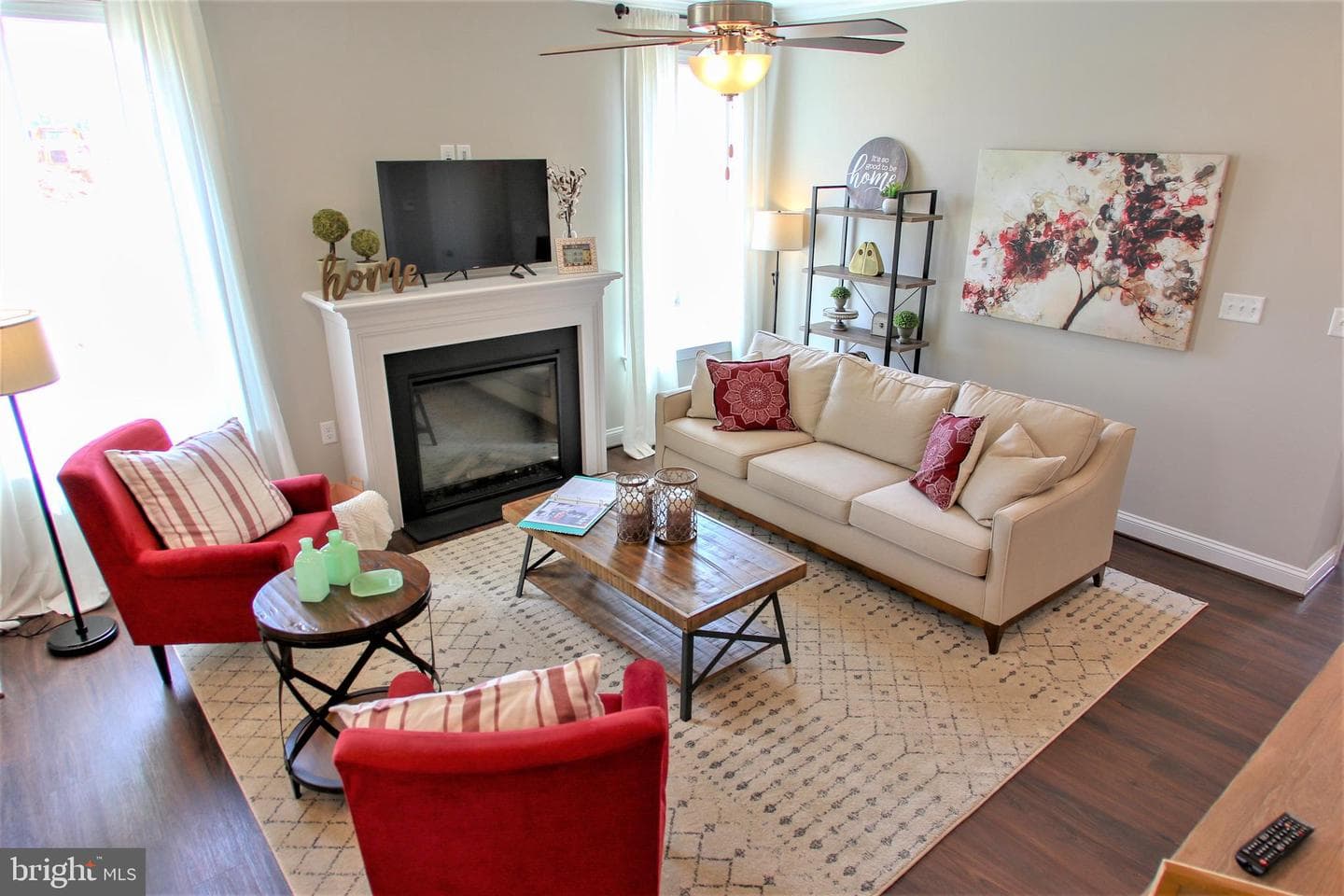 604 Tracy Way photo 8