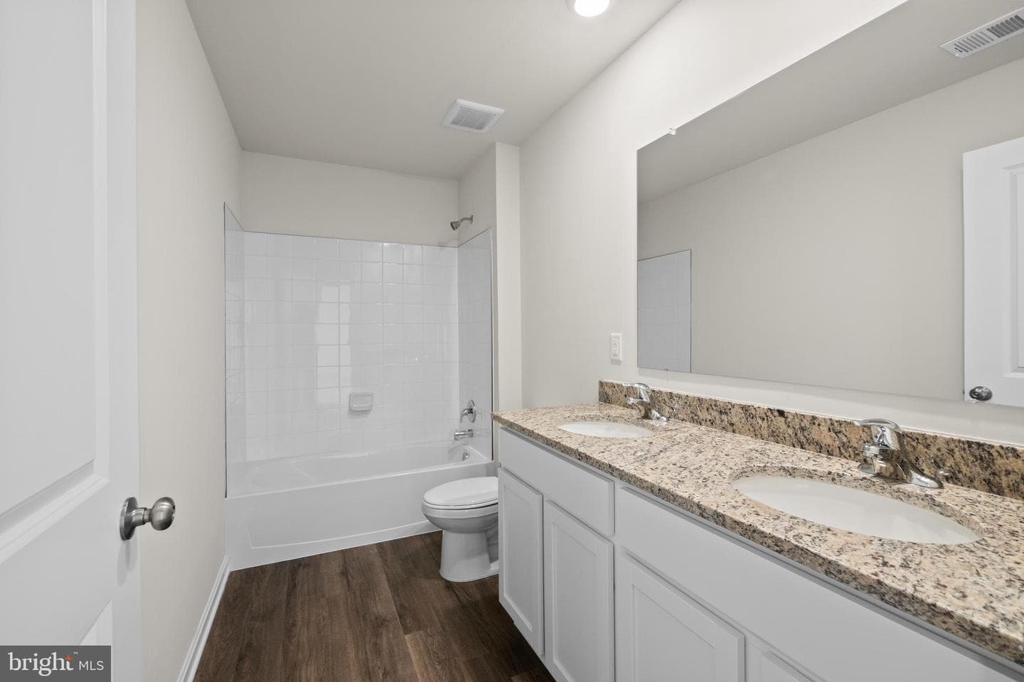 285 Anconas Boulevard photo 26