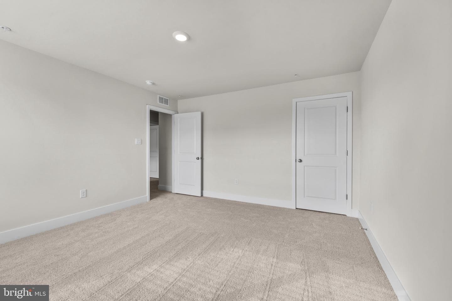 269 Anconas Boulevard photo 25