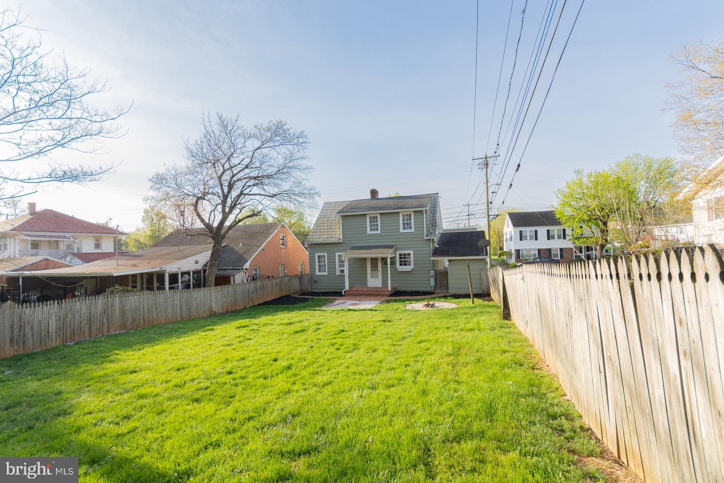 1104 W Race Street photo 16