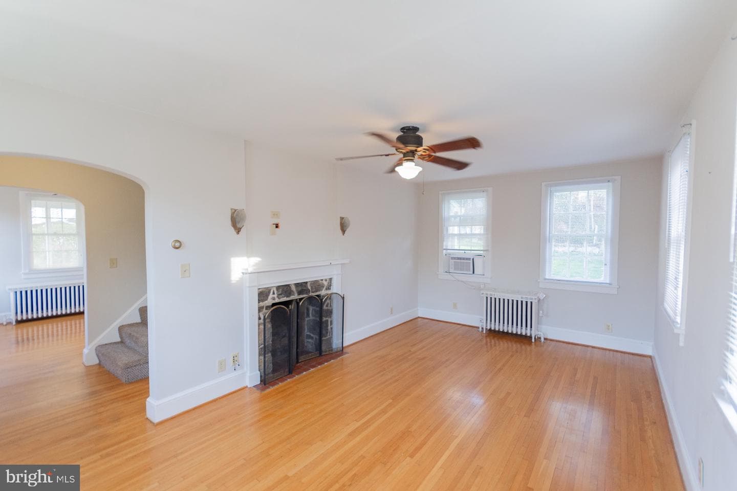 1104 W Race Street photo 23